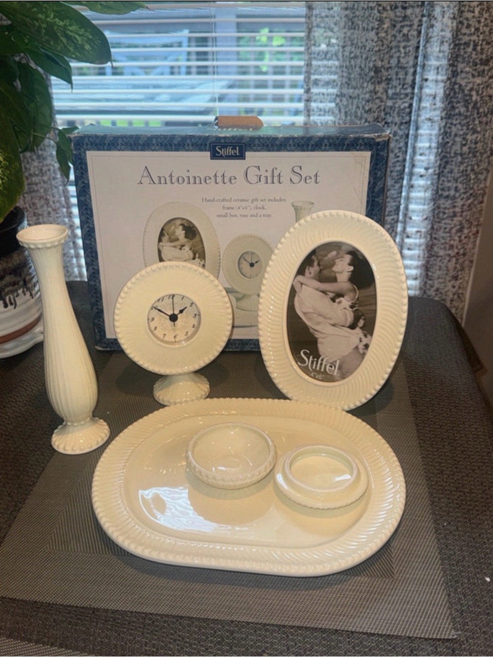 Stiffel Antoinette Gift Set, includes a vase, clock, frame, trinket box & tray.